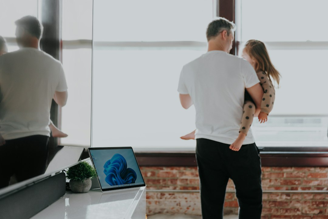 Genitorialità e lavoro: guida per HR e PMI