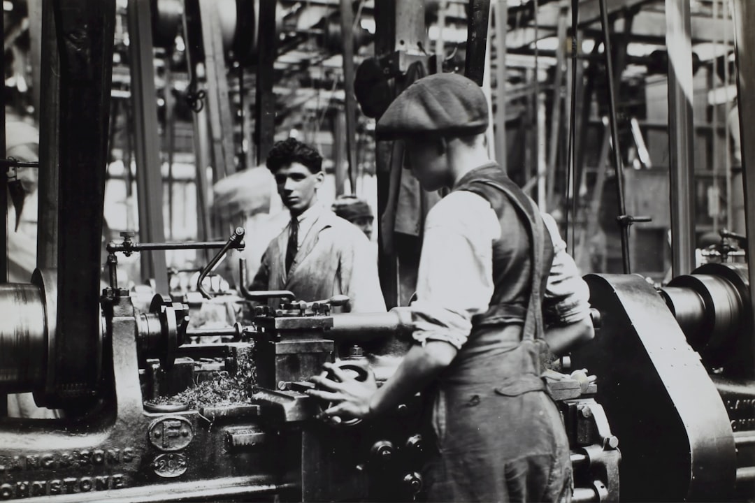 Orario di lavoro: limiti legali, turni e PMI